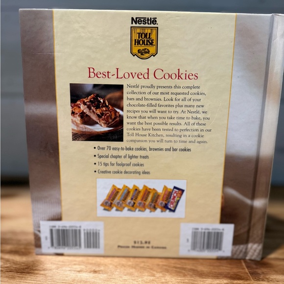 Nestle Toll House Best-Loved Cookies Cookbook - Picture 6 of 6